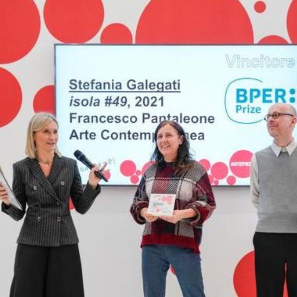 Stefania Galegati vince il BPER Prize ad Arte Fiera 2024 