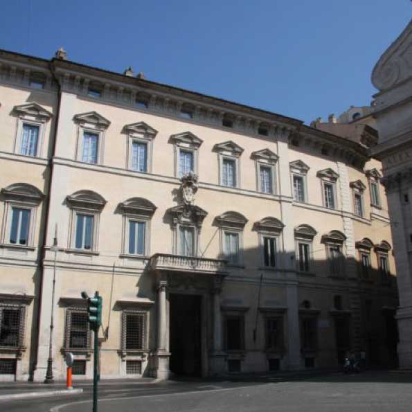 Entrare nella storia a palazzo Altieri