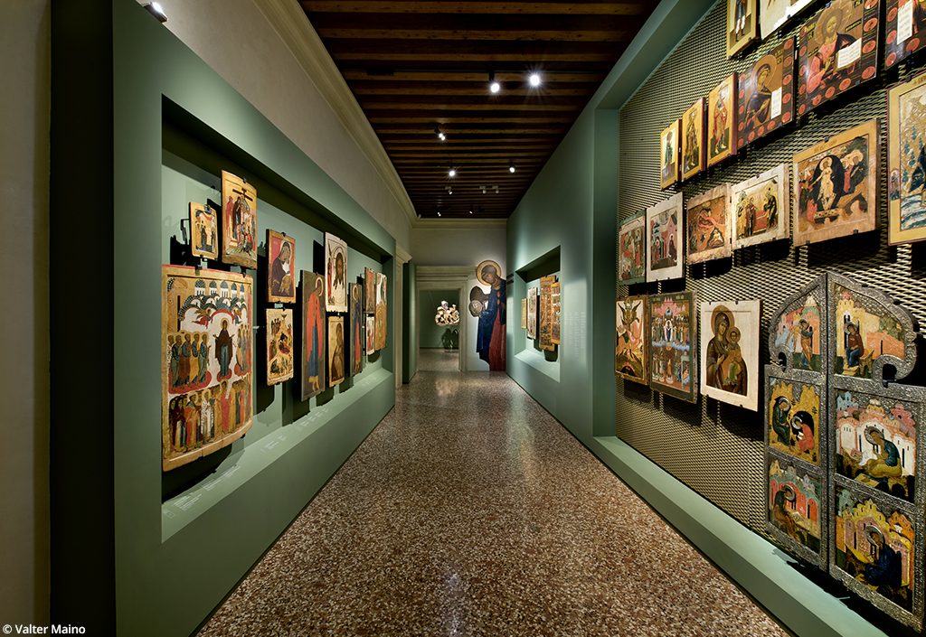 La madre della misericordia tra Oriente e Occidente