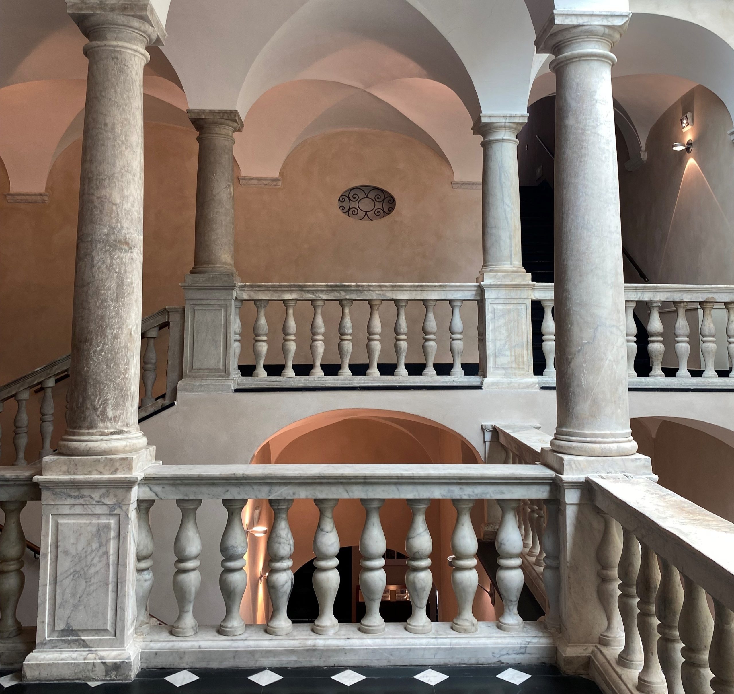 Genova in trasformazione. Dalla città ideale alla città reale